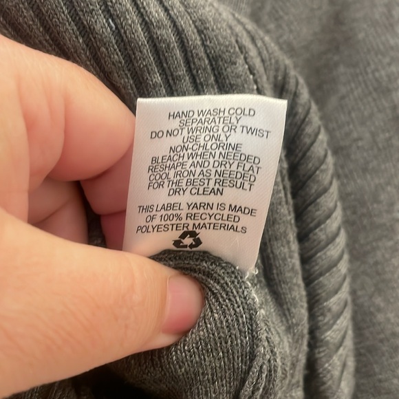 Mini cropped sweater in dark gray ribbed size small - Picture 6 of 10